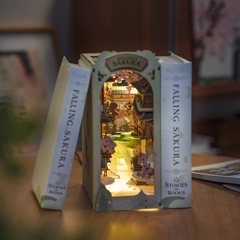 Rolife Book Nook Fall into Wonder – Miniatura per Adulti, Diorama Decorativo per Scrivanie e Librerie. Casetta delle Bambole Booknook con un Effetto Specchiato, Natale o Compleanni Rolife Book Nook Fall into Wonder – Miniatura per Adulti, Diorama Decorativo per Scrivanie e Librerie. Casetta delle Bambole Booknook con un Effetto Specchiato, Natale o Compleanni