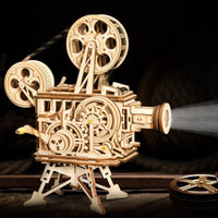 Comment choisir un puzzle 3D en bois : le Projecteur Cinéma Rokr assemblé