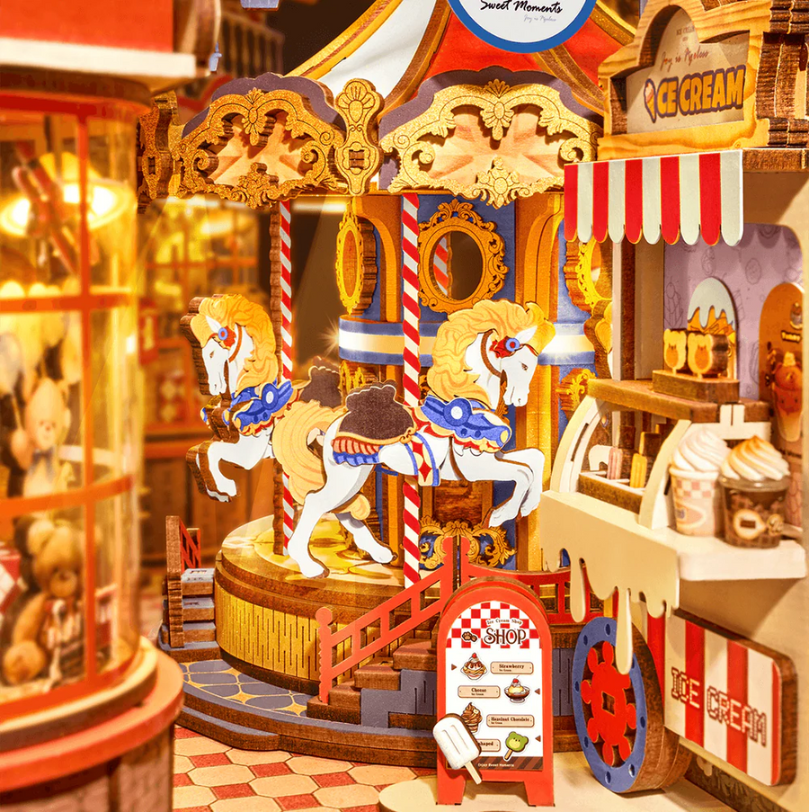Book Nook Parc d'Attractions Féerique, vue de nuit avec éclairage LED animé