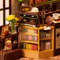 Pièces en bois du Book Nook Holiday Café TGB15 avant montage