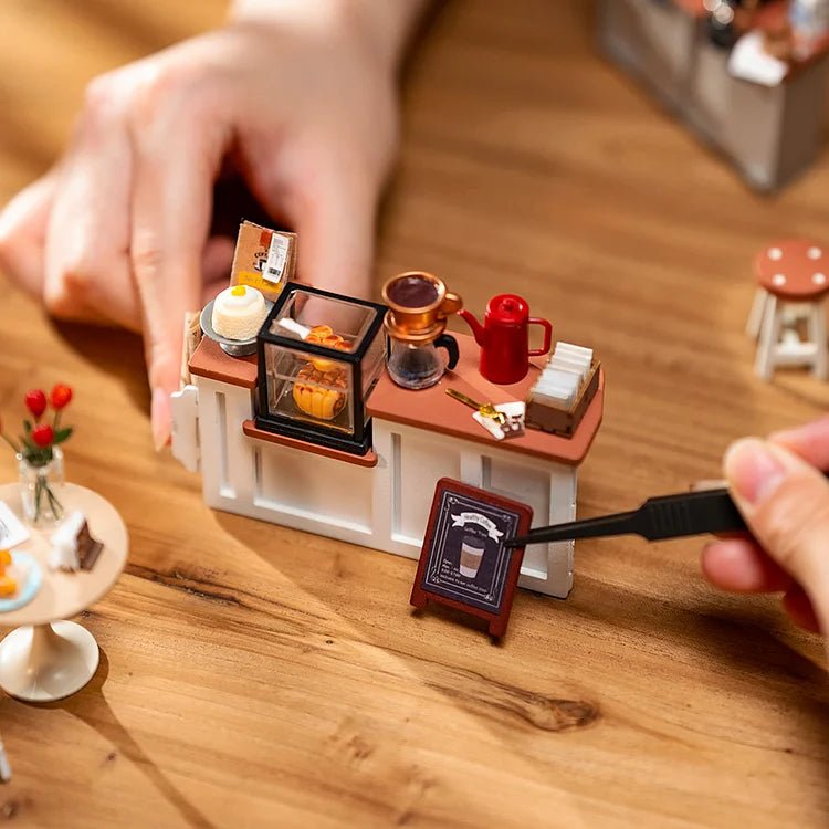 ROLIFE - PUZZLE 3D BOIS - ROLIFE | Diorama Le Café n°17 DG162 - DG162 - Golemites - Rokr
